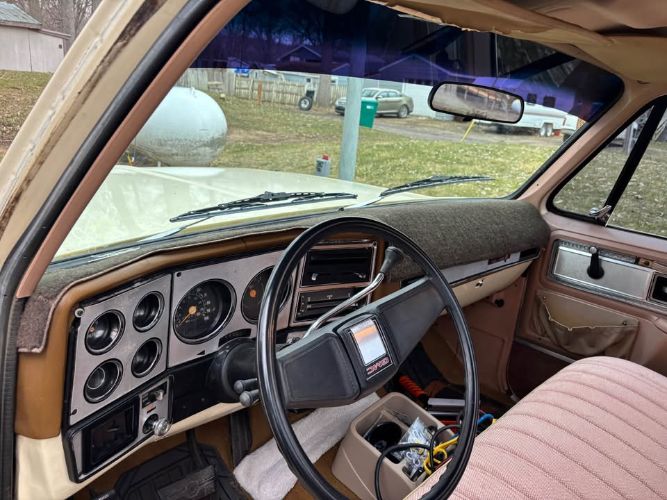 Gmc-Sierra-1978-Yellow-1