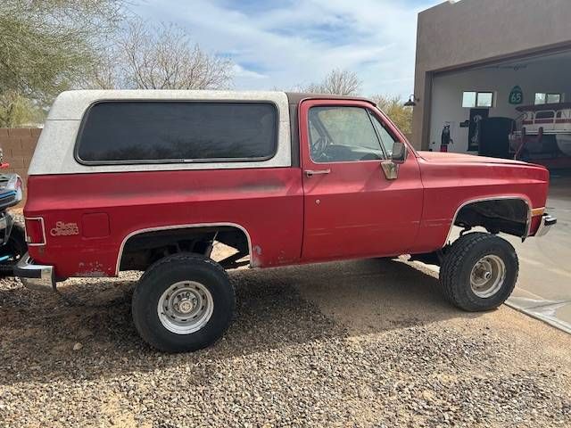 Gmc-Sierra-1985-Red