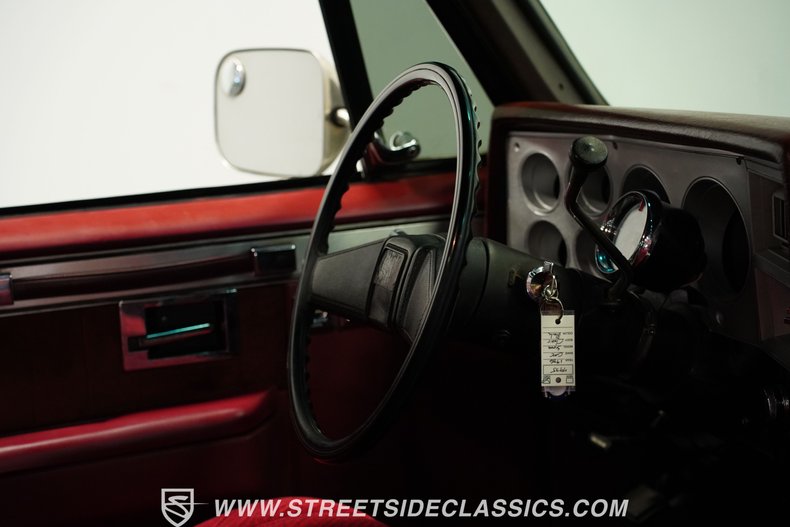 Gmc-Sierra-1986-Midnight-Black-Burgundy-17