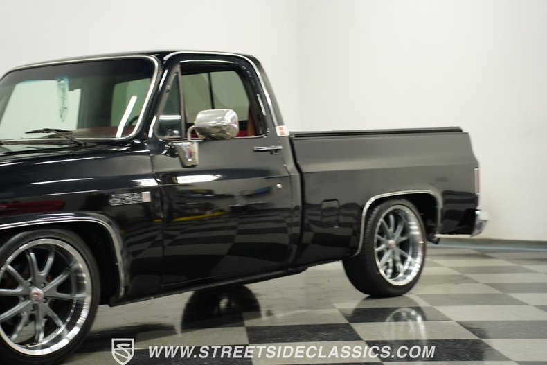 Gmc-Sierra-1986-Midnight-Black-Burgundy-32