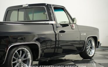 Gmc-Sierra-1986-Midnight-Black-Burgundy-38