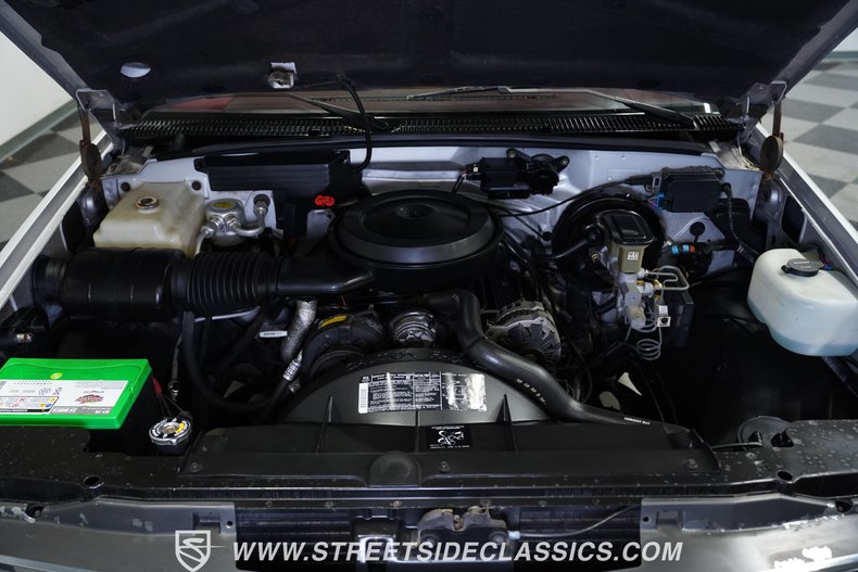 Gmc-Sierra-1989-Ultra-Silver-Metalli-Garnet-Red-33
