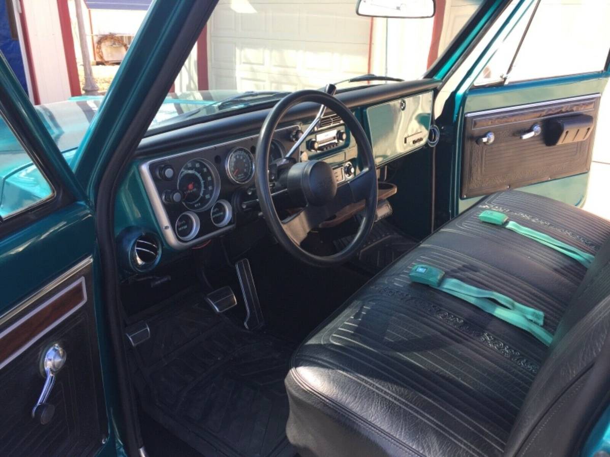Gmc-c10-1970-custom-6