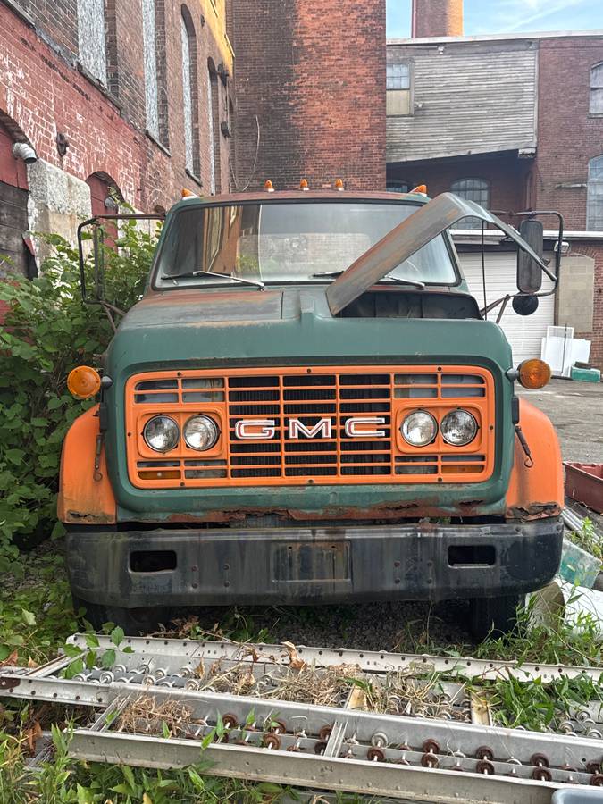 Gmc-c5500-1967-green-1
