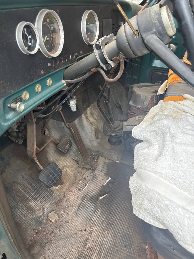Gmc-c5500-1967-green-3