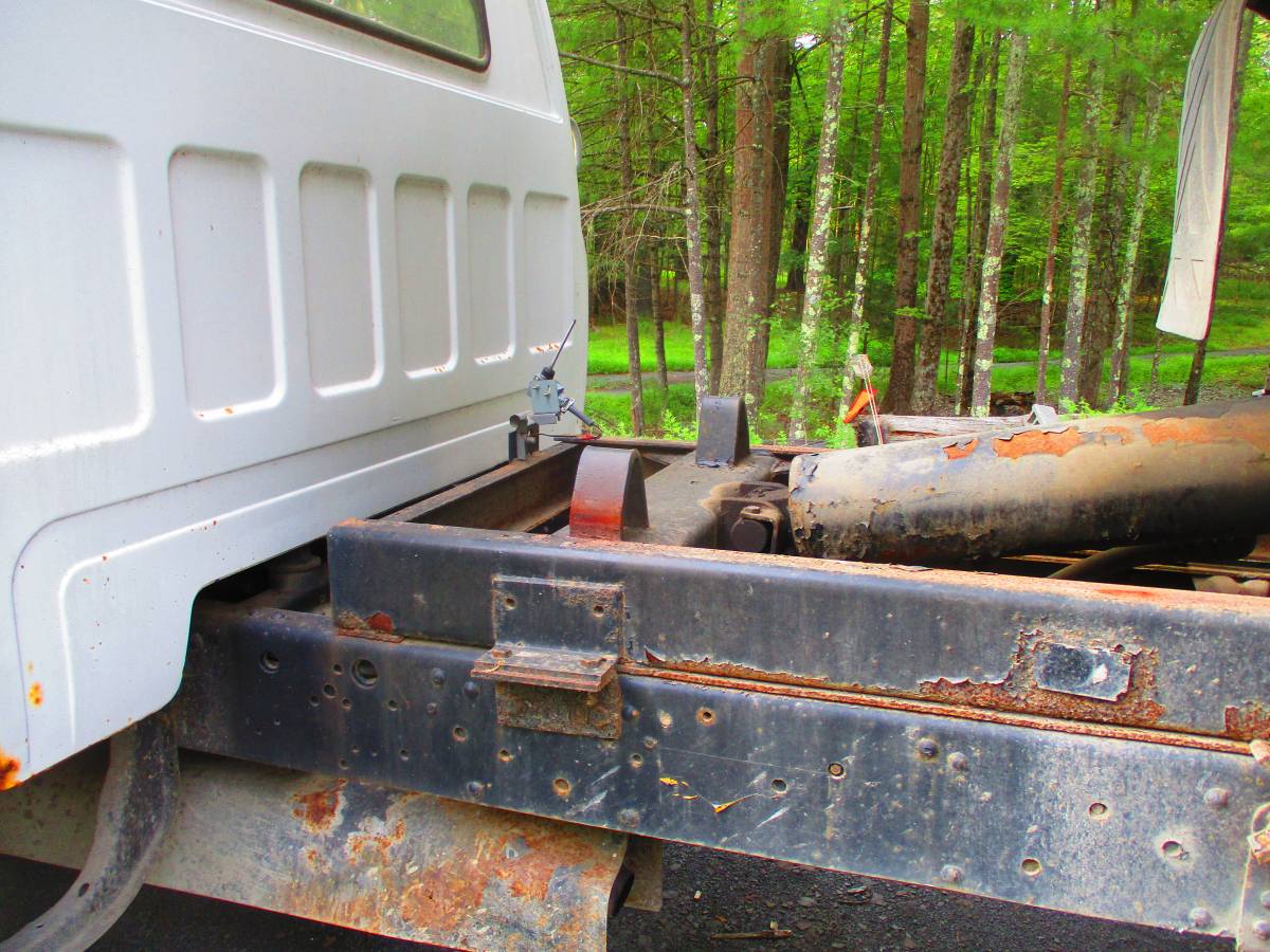 Gmc-c6-6000-medium-duty-medium-conventional-97.5-1988-white-2