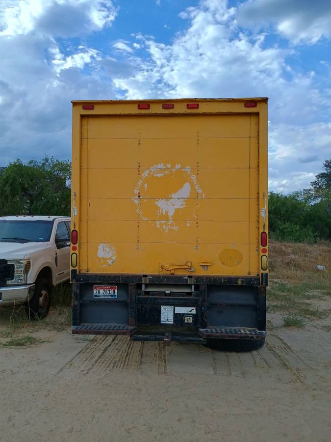 Gmc-c6500-1992-yellow-3