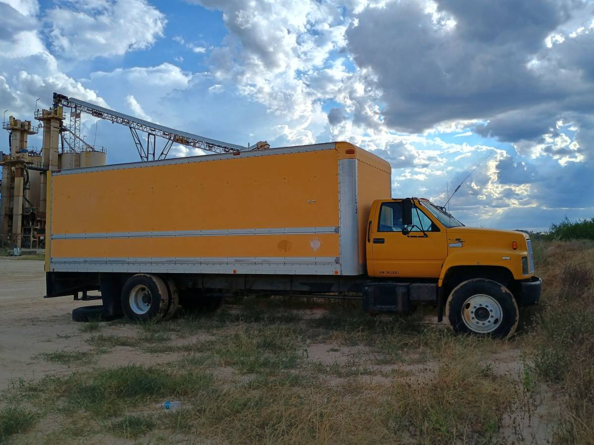 Gmc-c6500-1992-yellow-4