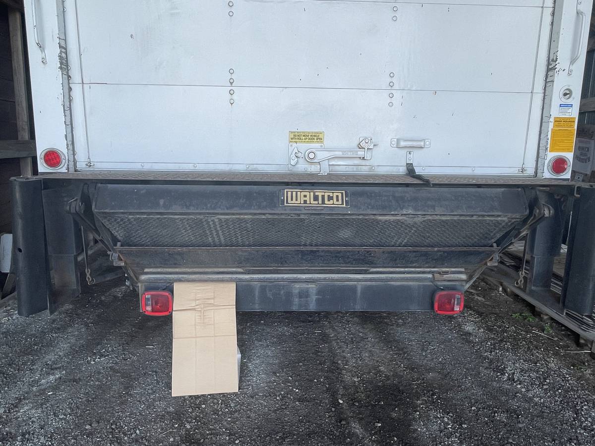 Gmc-c7-7000-medium-duty-medium-conventional-104-1994-white-4