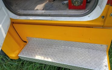 Gmc-cab-and-chasdis-1989-yellow-5