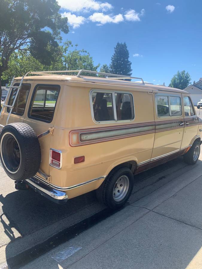 Gmc-chevrolet-van-1977-brown-2