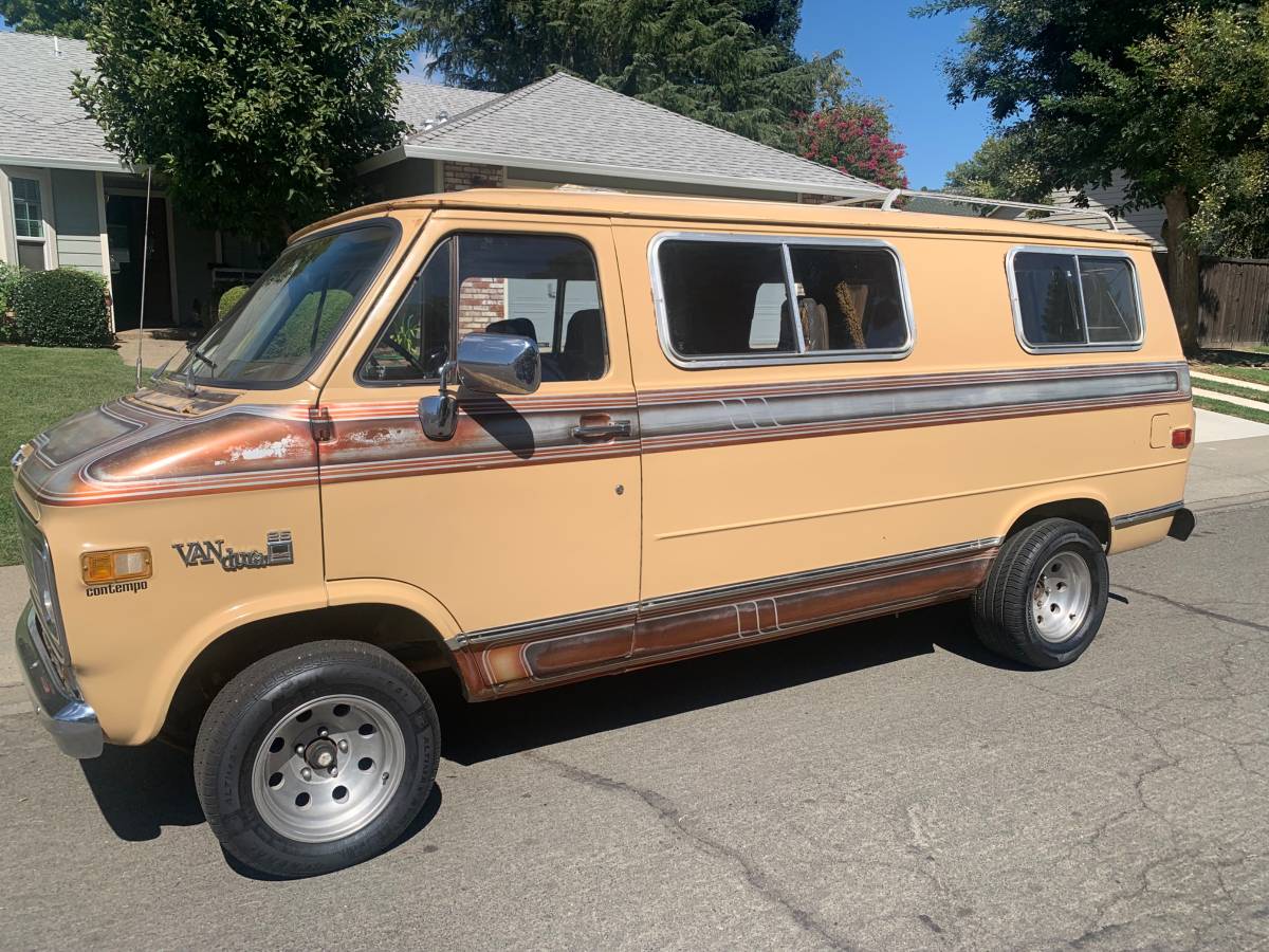 Gmc-chevrolet-van-1977-brown-4