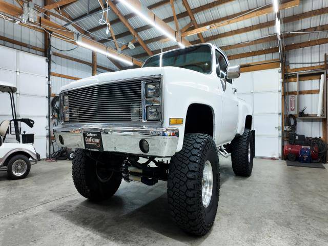 Gmc-ck-1500-1982-white-1