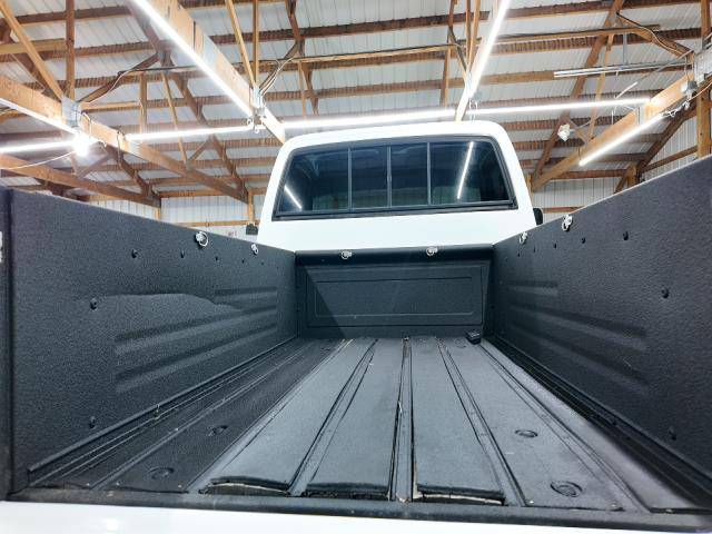 Gmc-ck-1500-1982-white-10