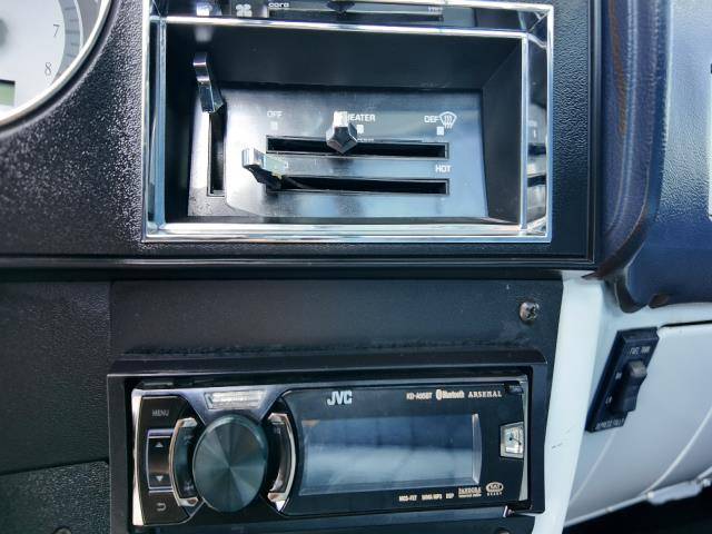 Gmc-ck-1500-1982-white-12