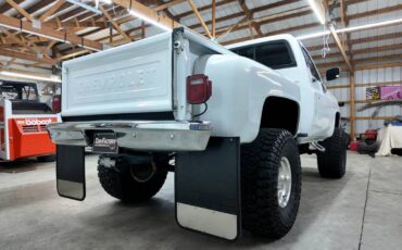 Gmc-ck-1500-1982-white-14