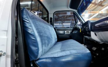 Gmc-ck-1500-1982-white-18