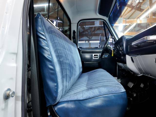Gmc-ck-1500-1982-white-20