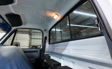 Gmc-ck-1500-1982-white-21