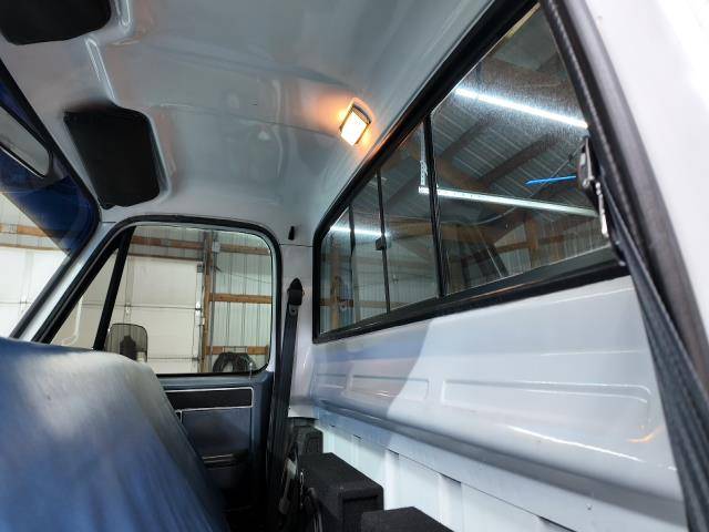 Gmc-ck-1500-1982-white-21
