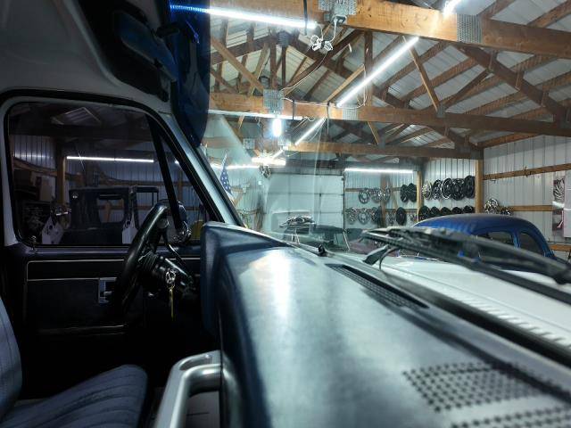 Gmc-ck-1500-1982-white-5