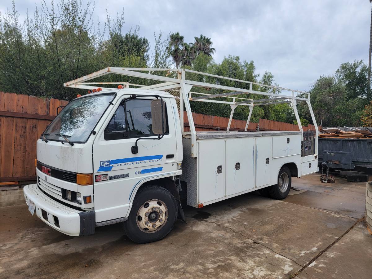 Gmc-diesel-4000-isuzu-diesel-1990-white-2