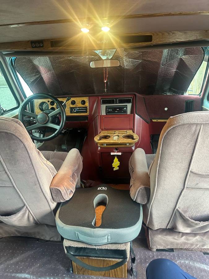 Gmc-g2500-vandura-1991-8
