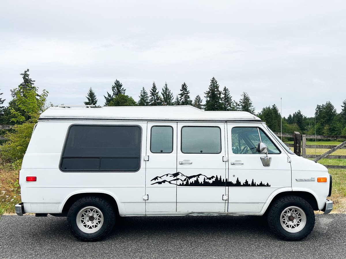Gmc-g2500-vandura-1992-white-12