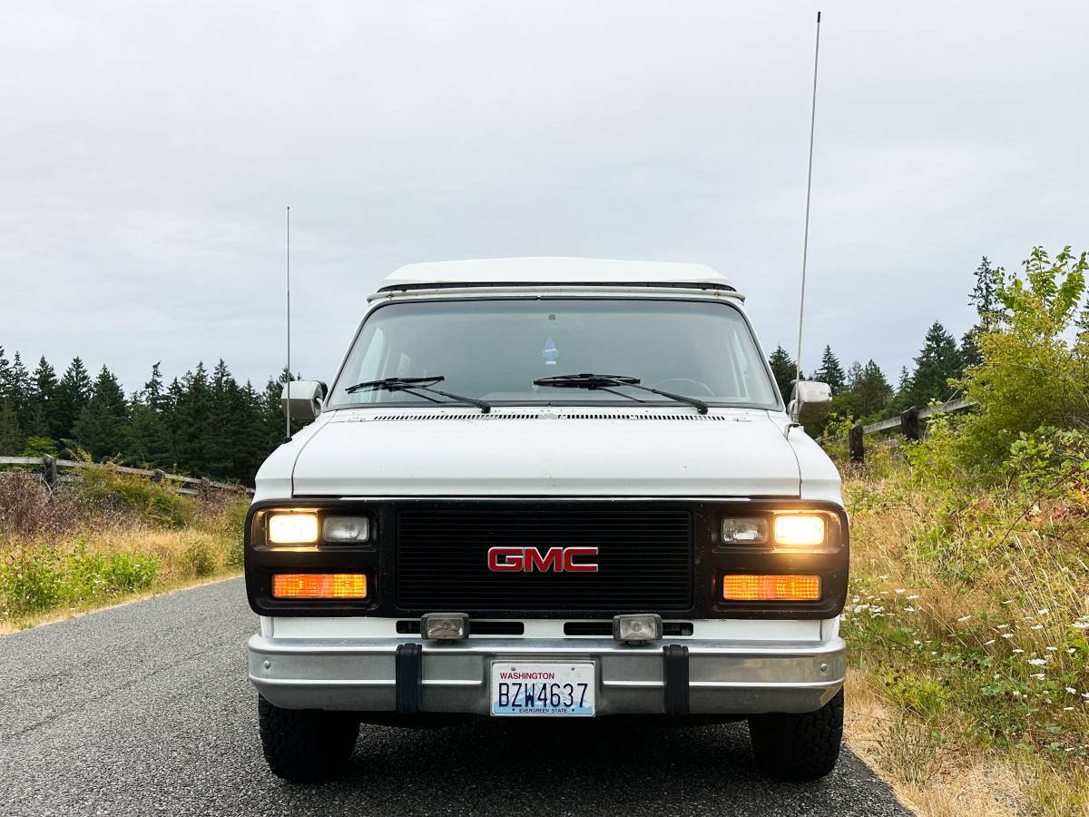 Gmc-g2500-vandura-1992-white-13