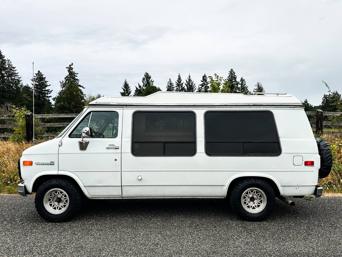 Gmc-g2500-vandura-1992-white-15