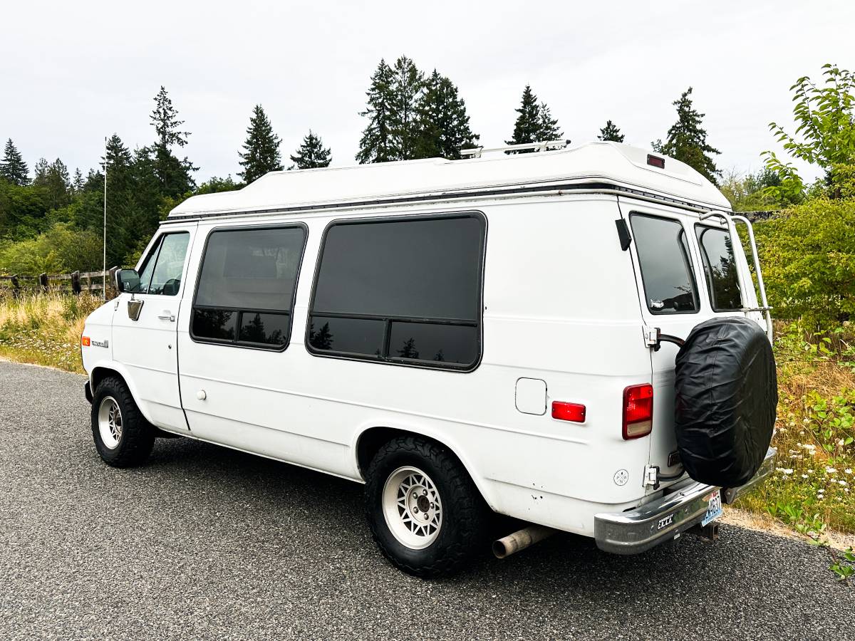 Gmc-g2500-vandura-1992-white-18