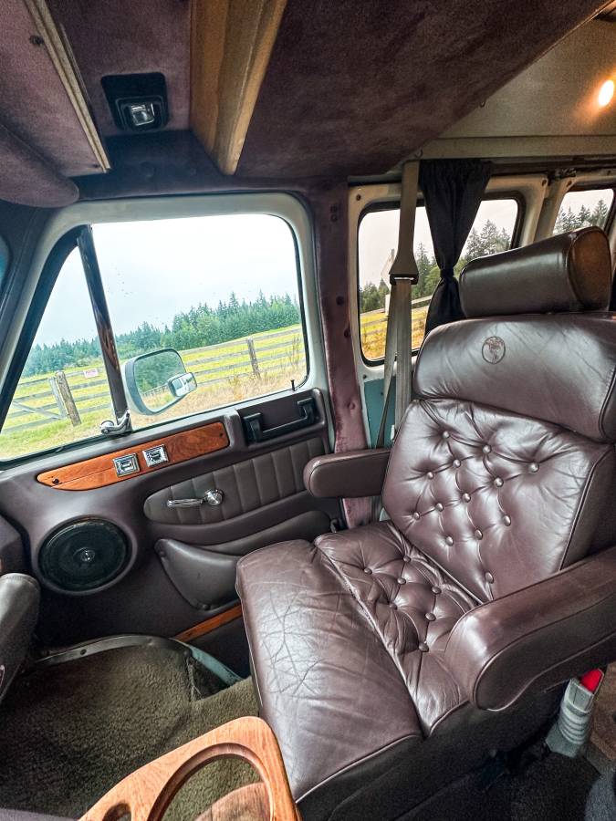 Gmc-g2500-vandura-1992-white-22