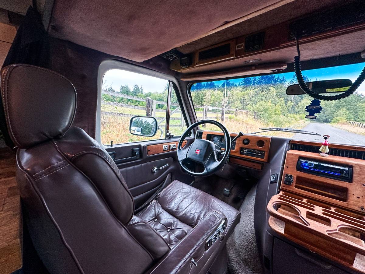 Gmc-g2500-vandura-1992-white-3