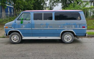 Gmc-grand-rally-wagon-1989-blue