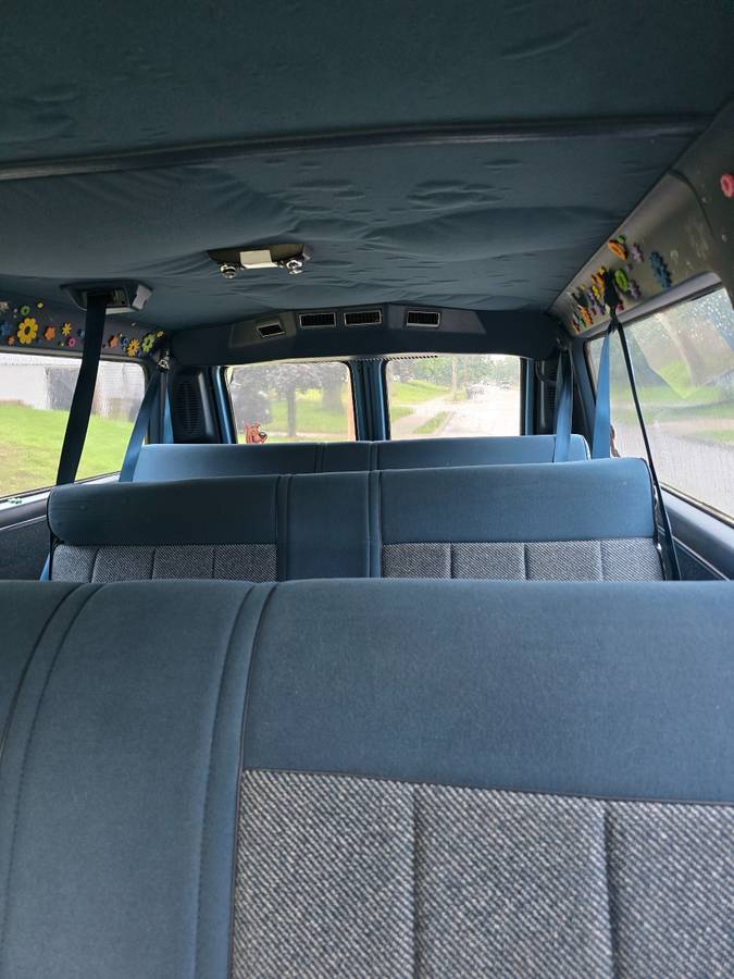 Gmc-grand-rally-wagon-1989-blue-6