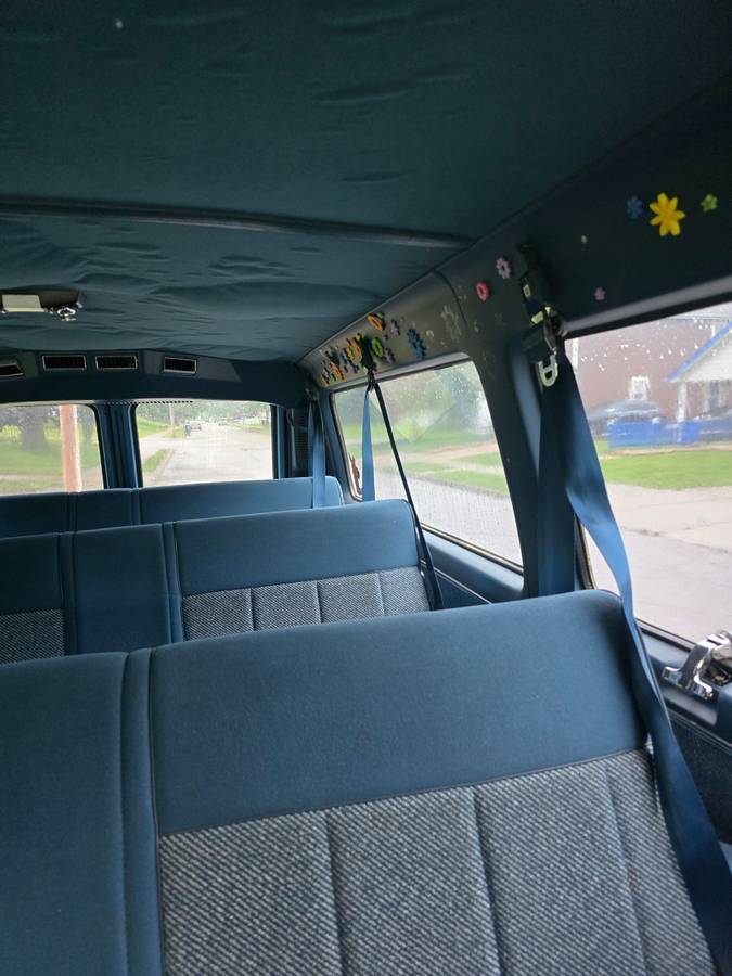Gmc-grand-rally-wagon-1989-blue-9