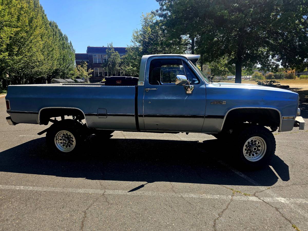 Gmc-high-sierra-k2500-1985-blue-3