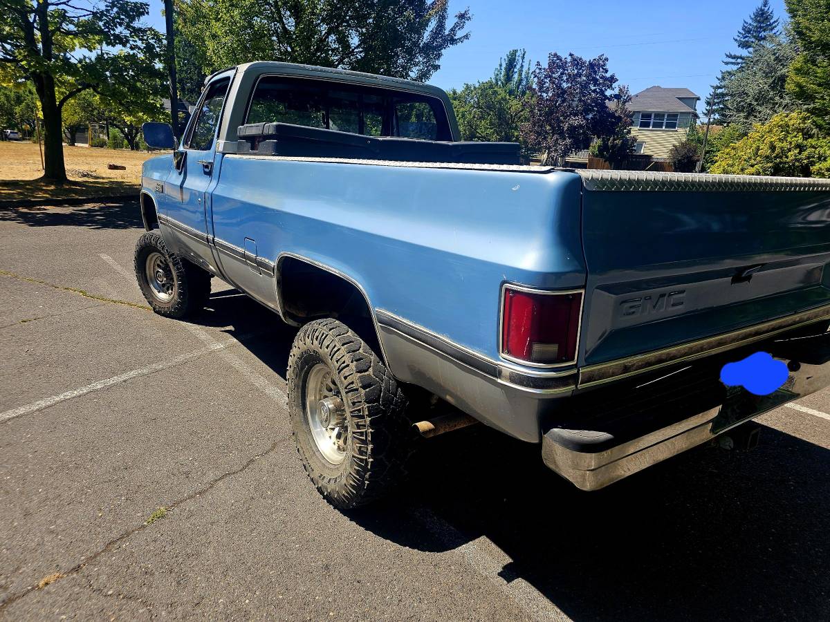 Gmc-high-sierra-k2500-1985-blue-7