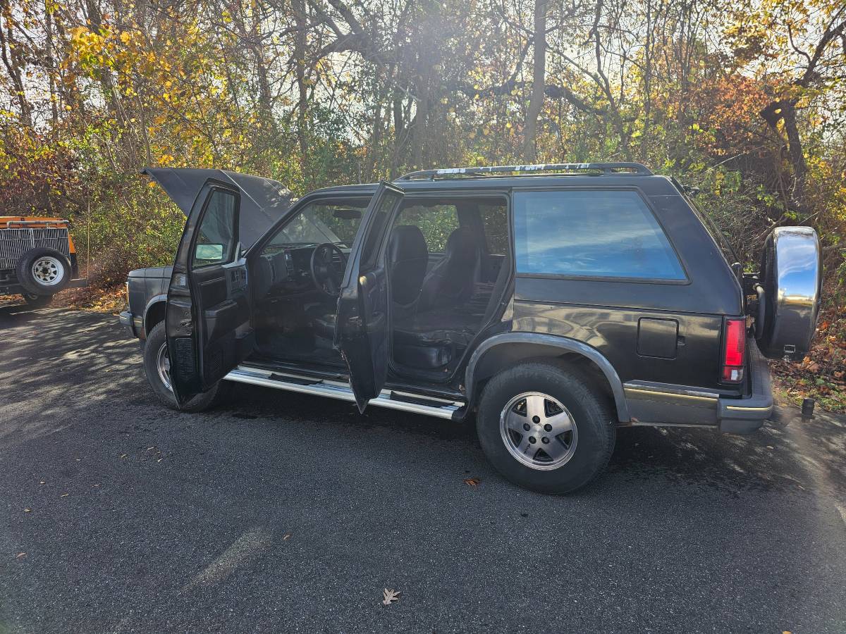 Gmc-jimmy-1993-black-1