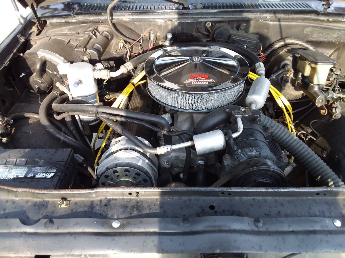 Gmc-jimmy-blazer-2wd-1985-black-10