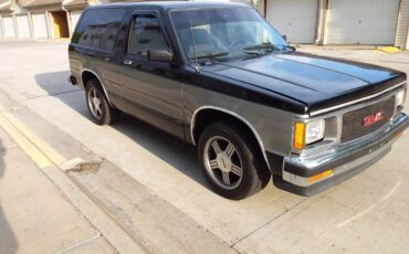 Gmc-jimmy-blazer-2wd-1985-black