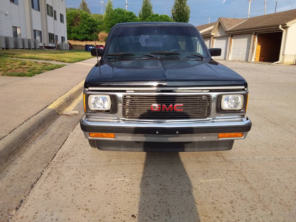 Gmc-jimmy-blazer-2wd-1985-black-4