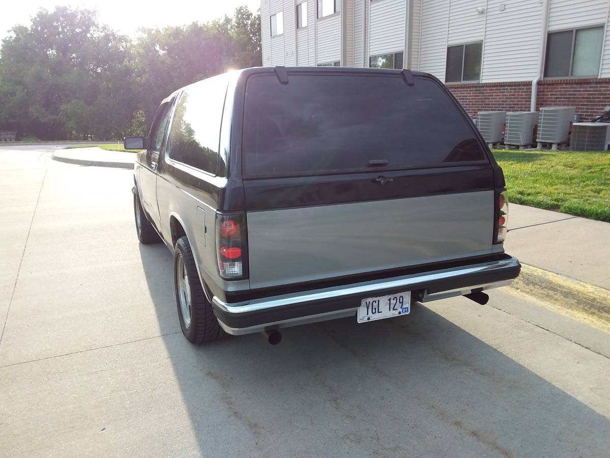 Gmc-jimmy-blazer-2wd-1985-black-5