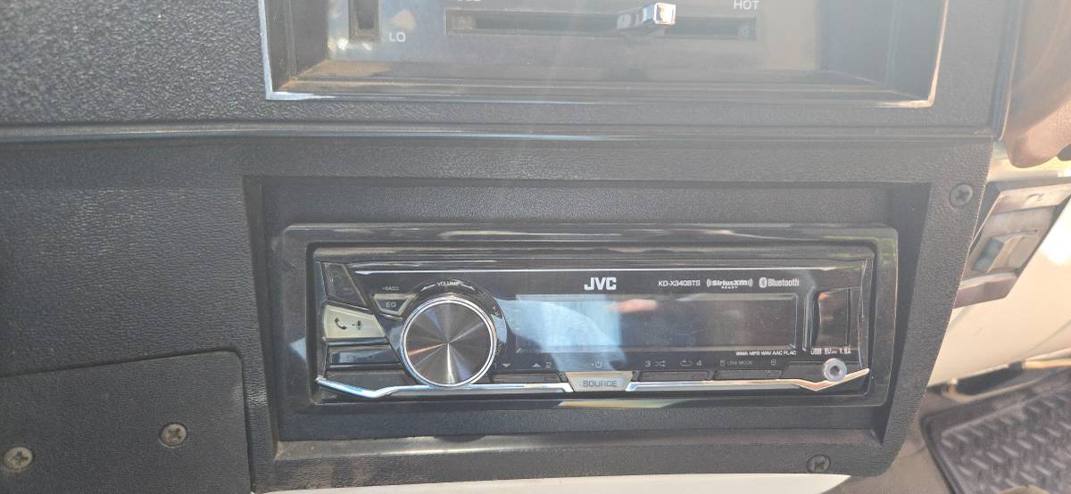Gmc-jimmy-s1500-diesel-1990-white-16