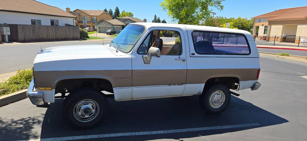 Gmc-jimmy-s1500-diesel-1990-white