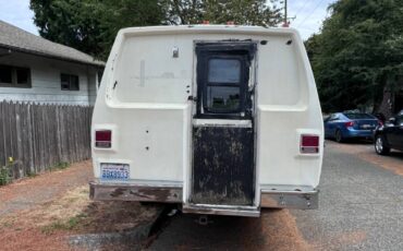 Gmc-jimmy-van-coach.-1979-3