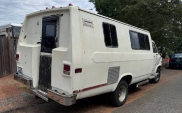 Gmc-jimmy-van-coach.-1979-4