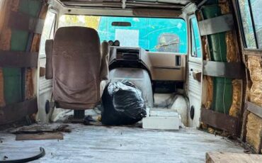 Gmc-jimmy-van-coach.-1979-7