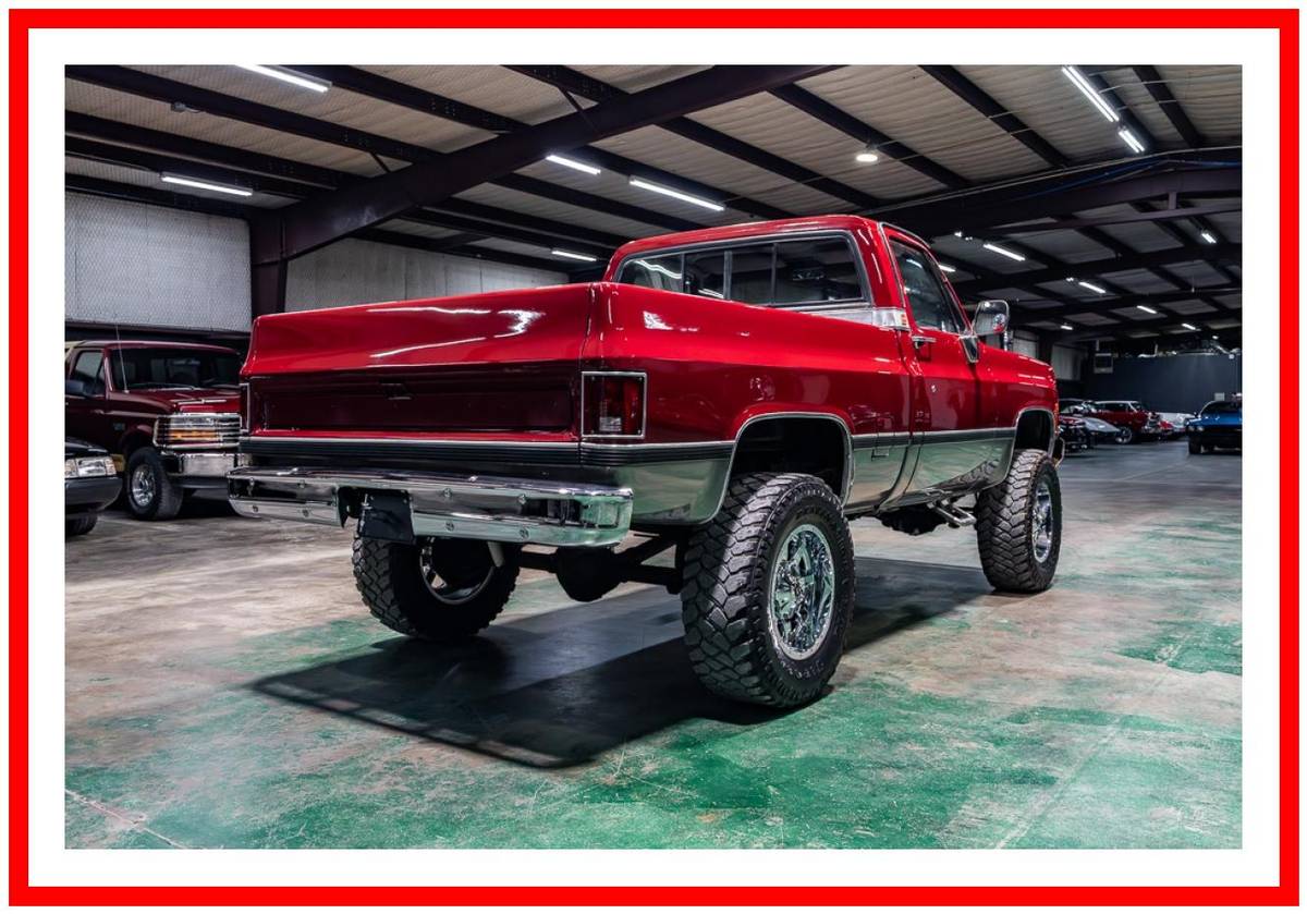 Gmc-k10-1976-silver-12