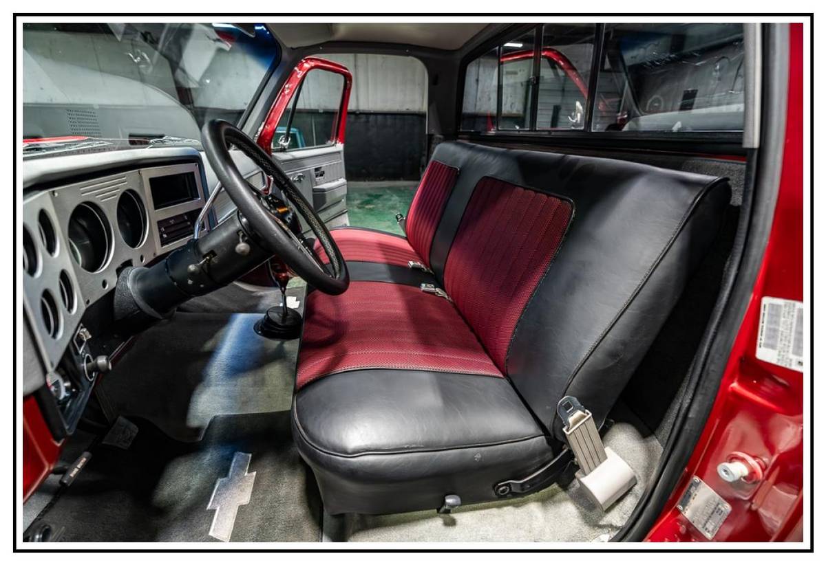 Gmc-k10-1976-silver-15